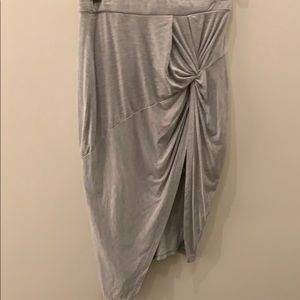 Asymmetrical knot skirt